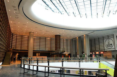 洛陽正大廣場(chǎng)盛大開業(yè)，智慧辦公打卡系統(tǒng)引領(lǐng)未來工作新體驗(yàn)