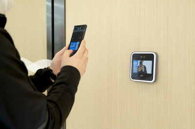 打通隨申碼企業(yè)版，釘釘助力南極電商安全高效復(fù)工